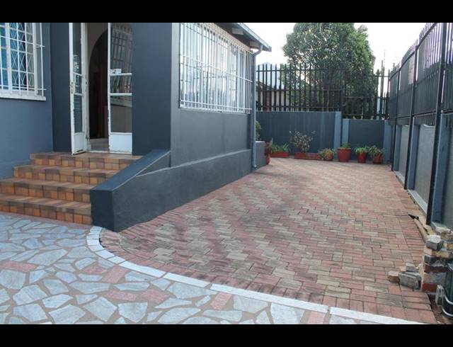 4 BEDROOM HOUSE FOR SALE IN KENSINGTON